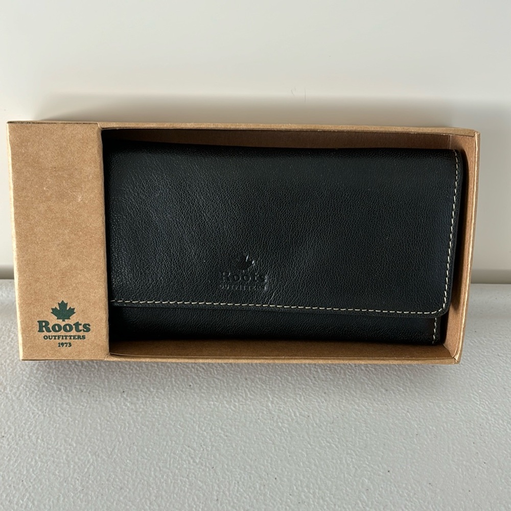 Brand New Roots Trifold Clutch Style Wallet